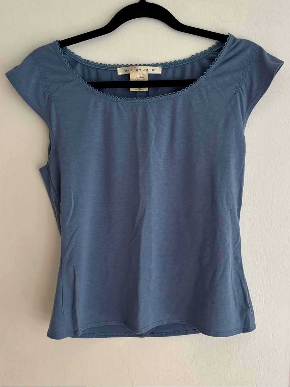 Max Studio Women's Blue Scoop Neck Cap Sleeve Top